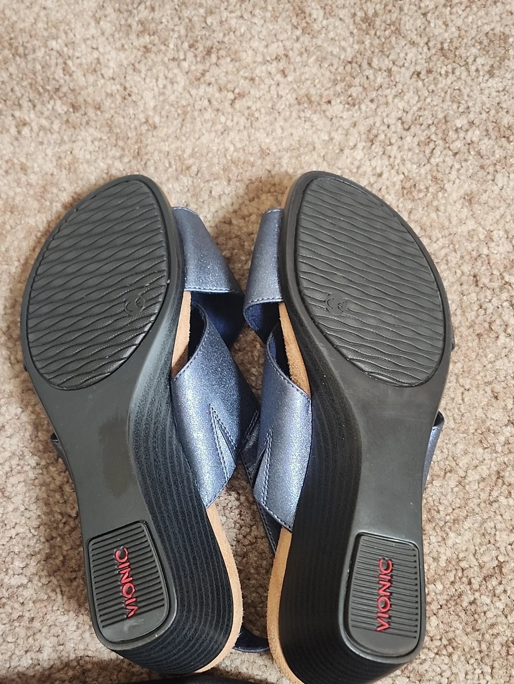 Vionic Mckenna Wedge Sandal In Navy Metallic NWOT - Picture 12 of 12
